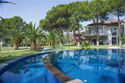 Spacious Modern Fethiye Seafront Apartment For Sale - Large swimming pool