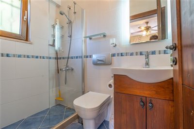 Stunning Gocek Villa For Sale - Ensuite bathroom