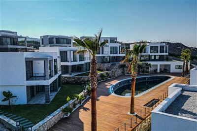 Seafront Yalikavak Apartments and Villas With Private or Communal Pools – Main view of complex
