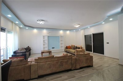 Spacious Detached 7 Bedroom Didim Villa For Sale – Very spacious living room