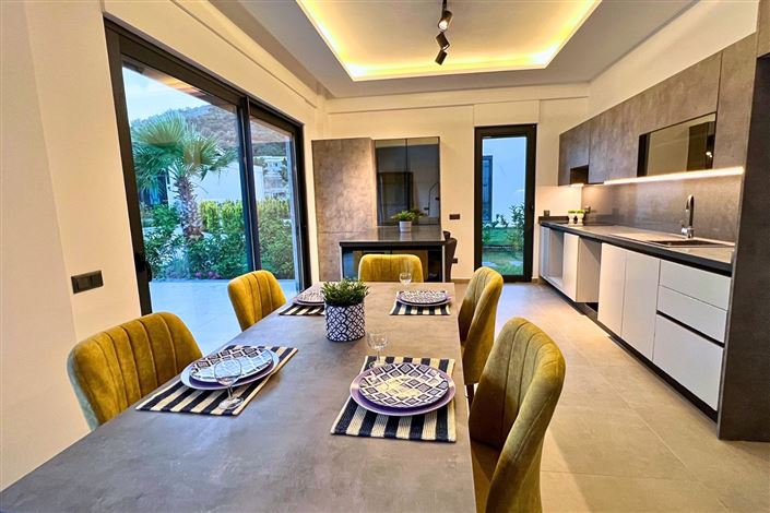 Image No.10-4 Bed Villa for sale