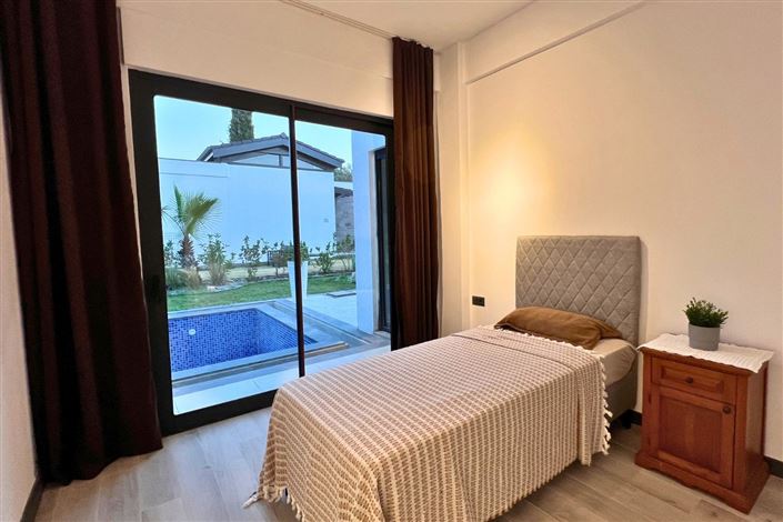 Image No.13-4 Bed Villa for sale