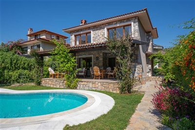 Beautiful Gocek Stone Villa For Sale - Villa and private pool and gardens
