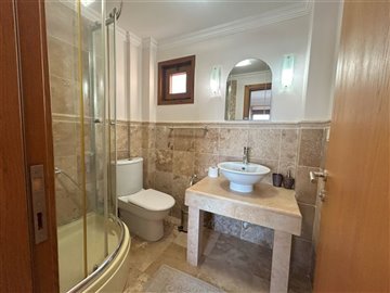 Beautiful Bodrum Apartment For Sale - Ensuite bathroom