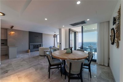 Seafront Bodrum Luxury Villas And Apartments – Large dining and living space