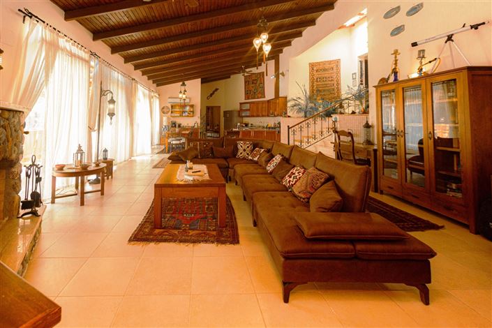 Image No.10-4 Bed Bungalow for sale