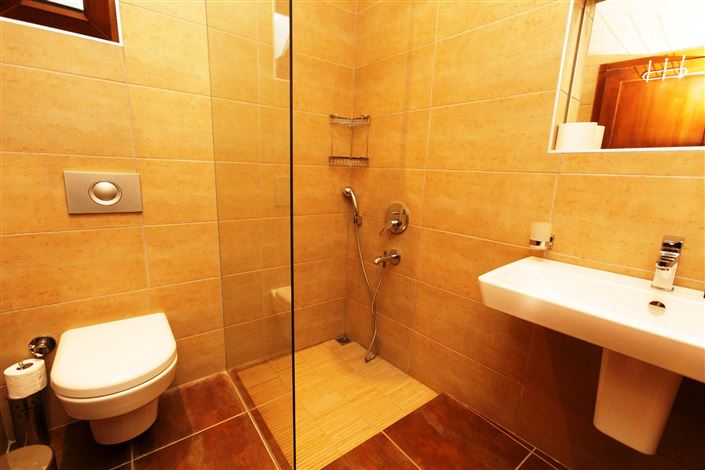 Image No.13-4 Bed Bungalow for sale