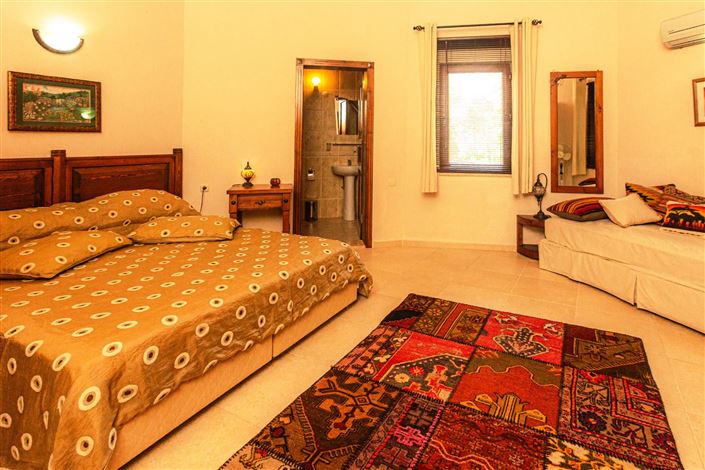 Image No.17-4 Bed Bungalow for sale