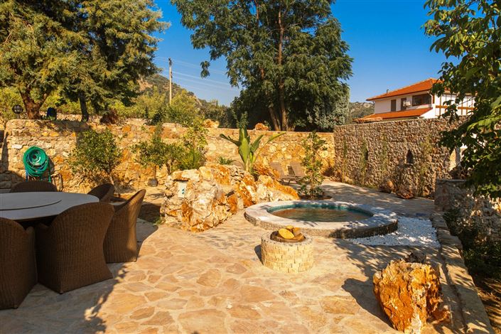 Image No.22-4 Bed Bungalow for sale