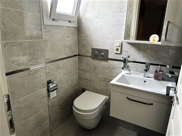 Delightful Ground Floor Dalyan Apartment For Sale - Modern fully fitted ensuite bathroom