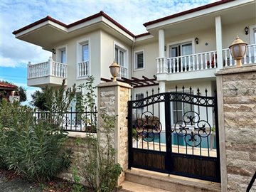 Delightful Ground Floor Dalyan Apartment For Sale - Secure gated entrance