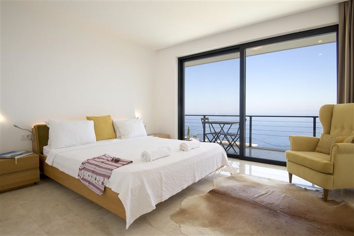 Image No.18-5 Bed Villa for sale