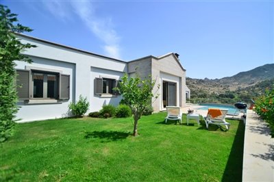 Luxury Bodrum Property For Sale - Lush green private gardens