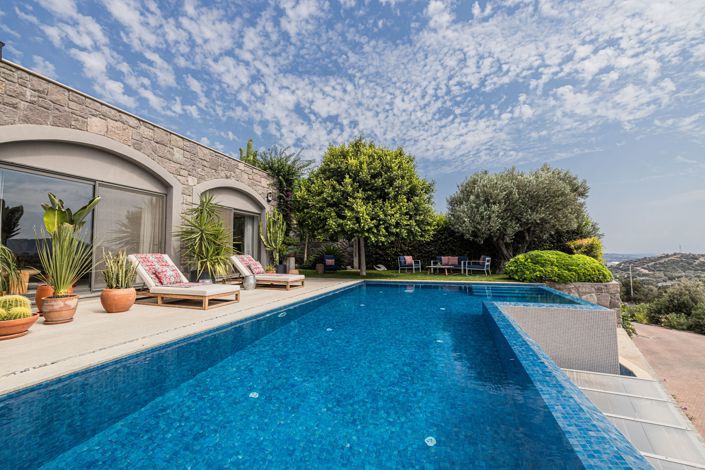 Image No.1-3 Bed Villa for sale