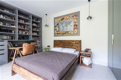 A meticulous Single-Storey Yalikavak Property For Sale - Generously sized double bedroom
