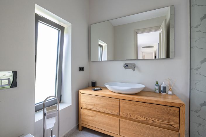 Image No.17-3 Bed Villa for sale