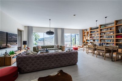 A meticulous Single-Storey Yalikavak Property For Sale - Stylish vast lounge