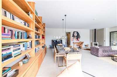 A meticulous Single-Storey Yalikavak Property For Sale - Large bright and airy living space