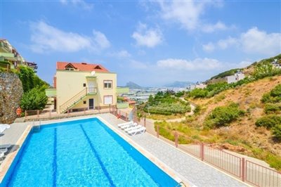 Notable Alanya Property For Sale – Communal swimming pool