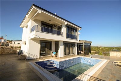 Beautiful Modern Detached Villa For Sale in Seyrantepe Didim– Villa with private pool