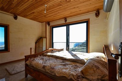 Beautiful Sea View Villa For Sale In Antalya – Spacious bedroom