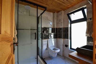Beautiful Sea View Villa For Sale In Antalya – Modern bathroom
