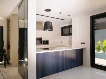 Detached State-Of-The-Art Kusadasi Villa - Stylish kitchen with breakfast bar