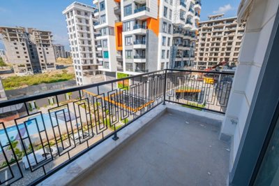 Newly Built, Modern Alanya Property For Sale – Large balcony from living space