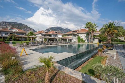 Prestigious Garden Apartment  in Gocek for sale - Picturesque landscaped gardens