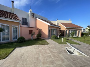 Beautiful Townhouse In Belek for Sale - Modern villa with communal pool