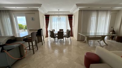 Idyllic Detached Villa For Sale in Belek, Antalya - Beautiful open-plan living space