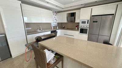 Idyllic Detached Villa For Sale in Belek, Antalya - Handy breakfast bar