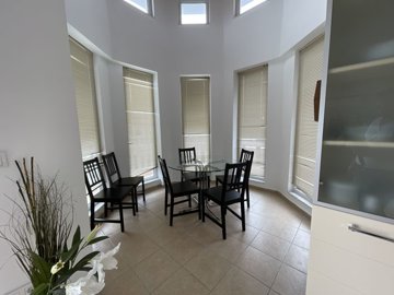 Light-Filled Apartment In Belek For Sale - Gorgeous dining area next to the kitchen