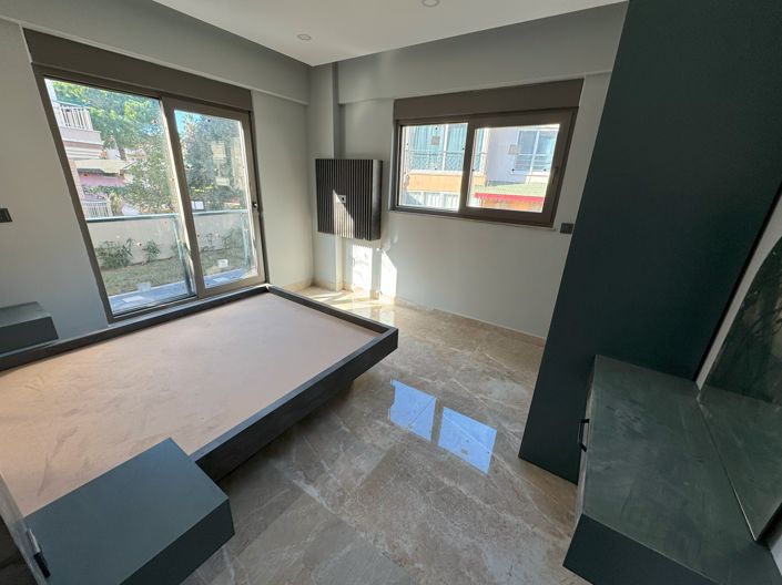 Image No.10-2 Bed Apartment for sale