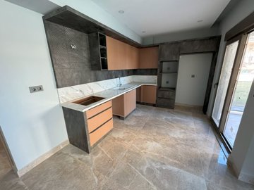 Exceptional Belek Apartment In Antalya For Sale - Lovely modern fully fitted kitchen