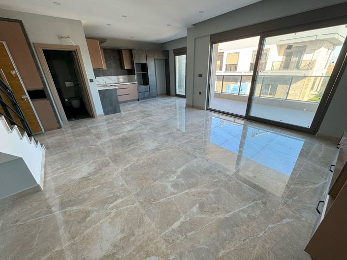 Image No.9-2 Bed Apartment for sale