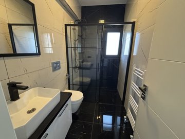 A Unique Dalyan Property For Sale In Turkey - Second ensuite bathroom