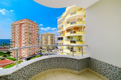 A Chic Sea View Apartment For Sale in Mahmutlar, Alanya - Delightful balcony