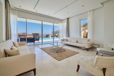 Luxury Bodrum Newly Built Elite Property For Sale - A vast lounge that brings the outside in