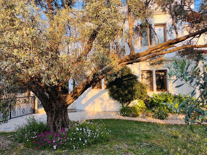 Image No.12-4 Bed Villa for sale