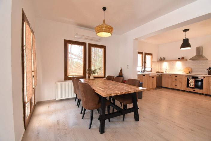 Image No.2-4 Bed Villa for sale