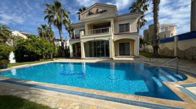 Fabulous Detached Private Antalya Golf Property For Sale - Private swimming pool and beautiful sun terraces