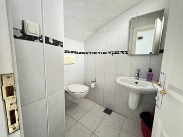 Delightful Triplex Villa In For Sale In Belek - Guest WC for convenience