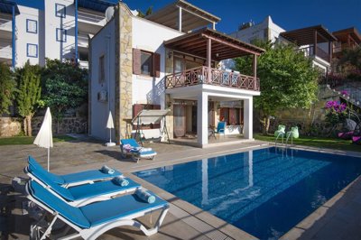 Pristine Sea View Villa For Sale In Yalikavak – Main view of private villa and pool