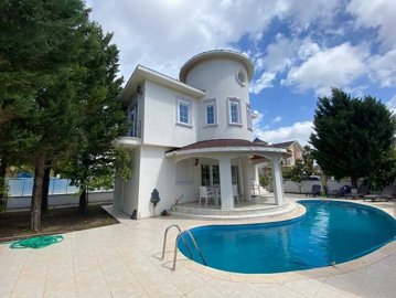 A beautiful Detached Golf Villa in Antalya For Sale - Stunning detached duplex villa with private pool