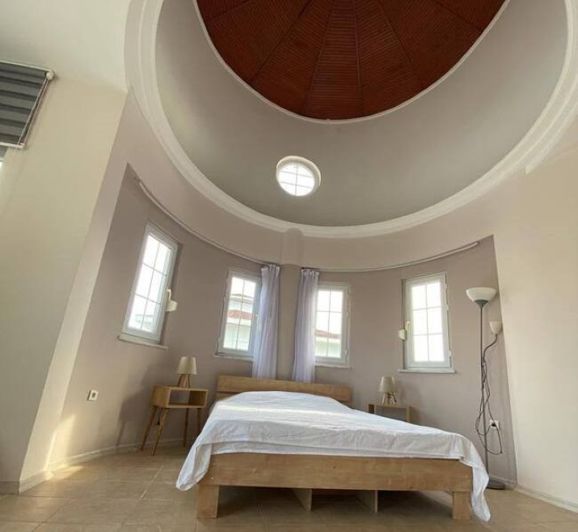 Image No.10-2 Bed Villa for sale