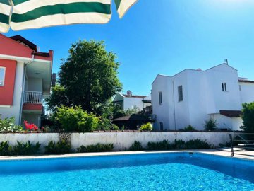 Delightful Bargain Apartment For Sale Near The Town In Dalyan - Gorgeous communal pool