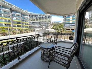 Exquisite Fully Furnished Kargicak Apartment For Sale - Lovely balcony for alfresco dining