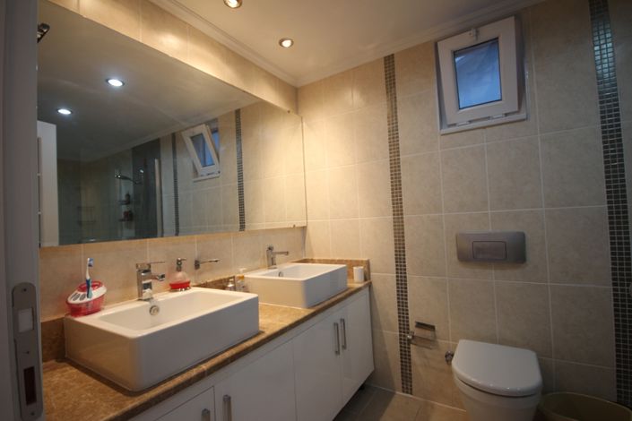 Image No.17-3 Bed Penthouse for sale