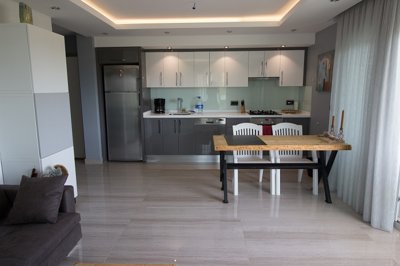 Luxury 2-Bed Side Apartment - Modern fitted kitchen